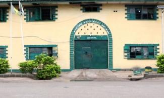BREAKING: 118 Inmates Escape As Rainstorm Damages Nigerian Prison